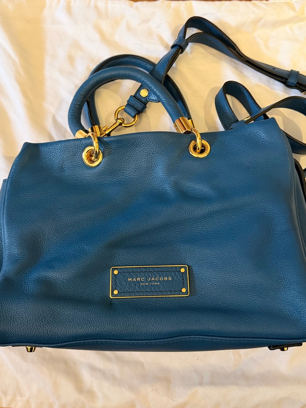Marc Jacobs Blue Leather bag with Gold Hardware